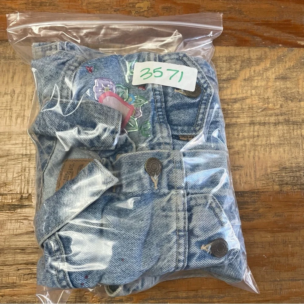 Levis size great